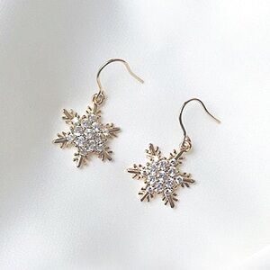 Made in USA 14K gold filled❤️homemade Zircon snowflake earrings